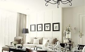 Rongratana Executive Residence